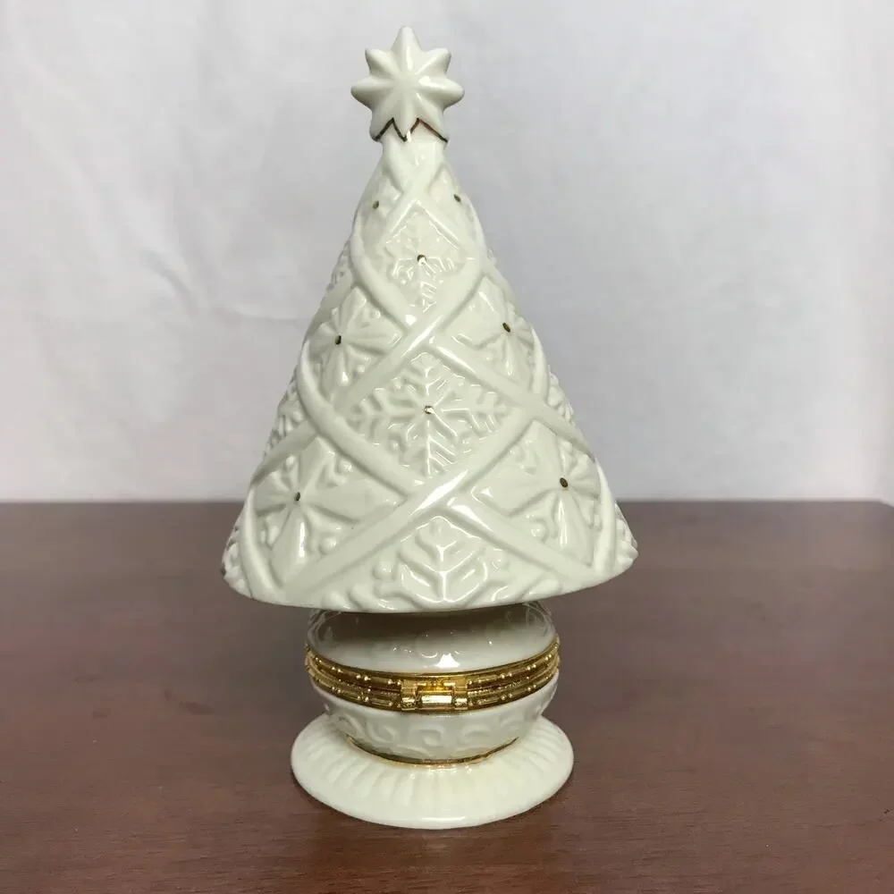 Beautiful White and Gold Tone 6.5